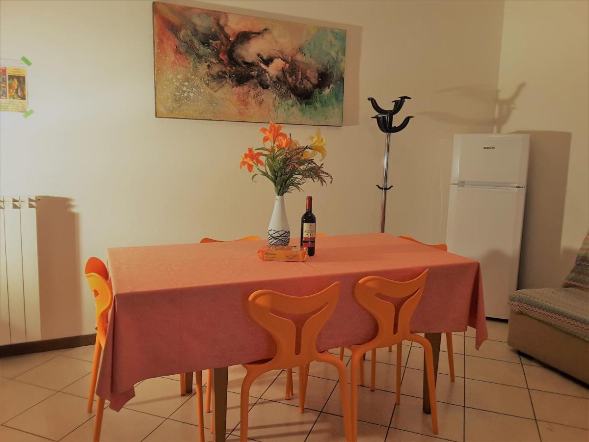 Hotel Apartments Villaggio Dei Fiori 4 Stars Luxury - Great Family Resort - Pet Friendly - With Hypermarket - Delivery Restaurant-Pizzeria - Room Breakfast With Supplement - Ultra Fast Wi-Fi - Play Area For Children - Olympic Swimming Pool - Parking 卡奥莱 外观 照片