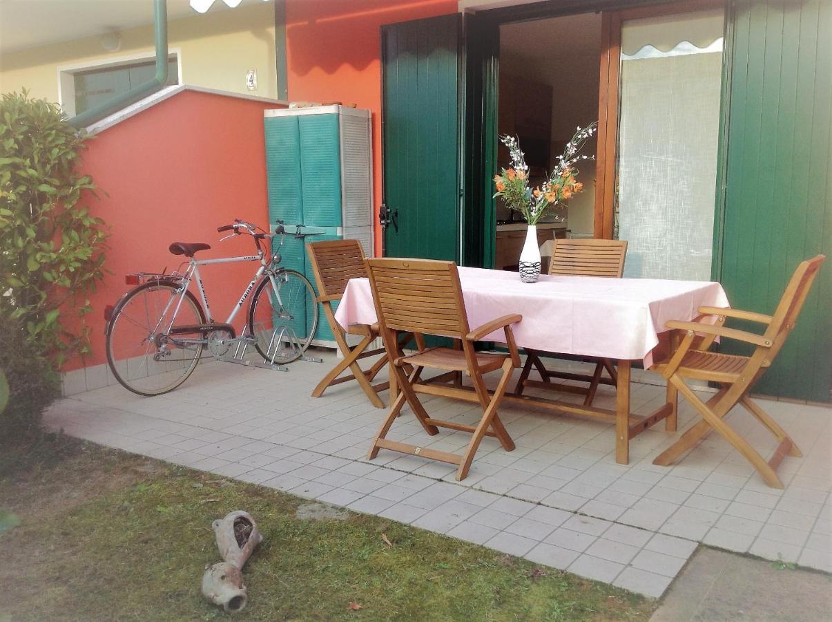 Hotel Apartments Villaggio Dei Fiori 4 Stars Luxury - Great Family Resort - Pet Friendly - With Hypermarket - Delivery Restaurant-Pizzeria - Room Breakfast With Supplement - Ultra Fast Wi-Fi - Play Area For Children - Olympic Swimming Pool - Parking 卡奥莱 外观 照片