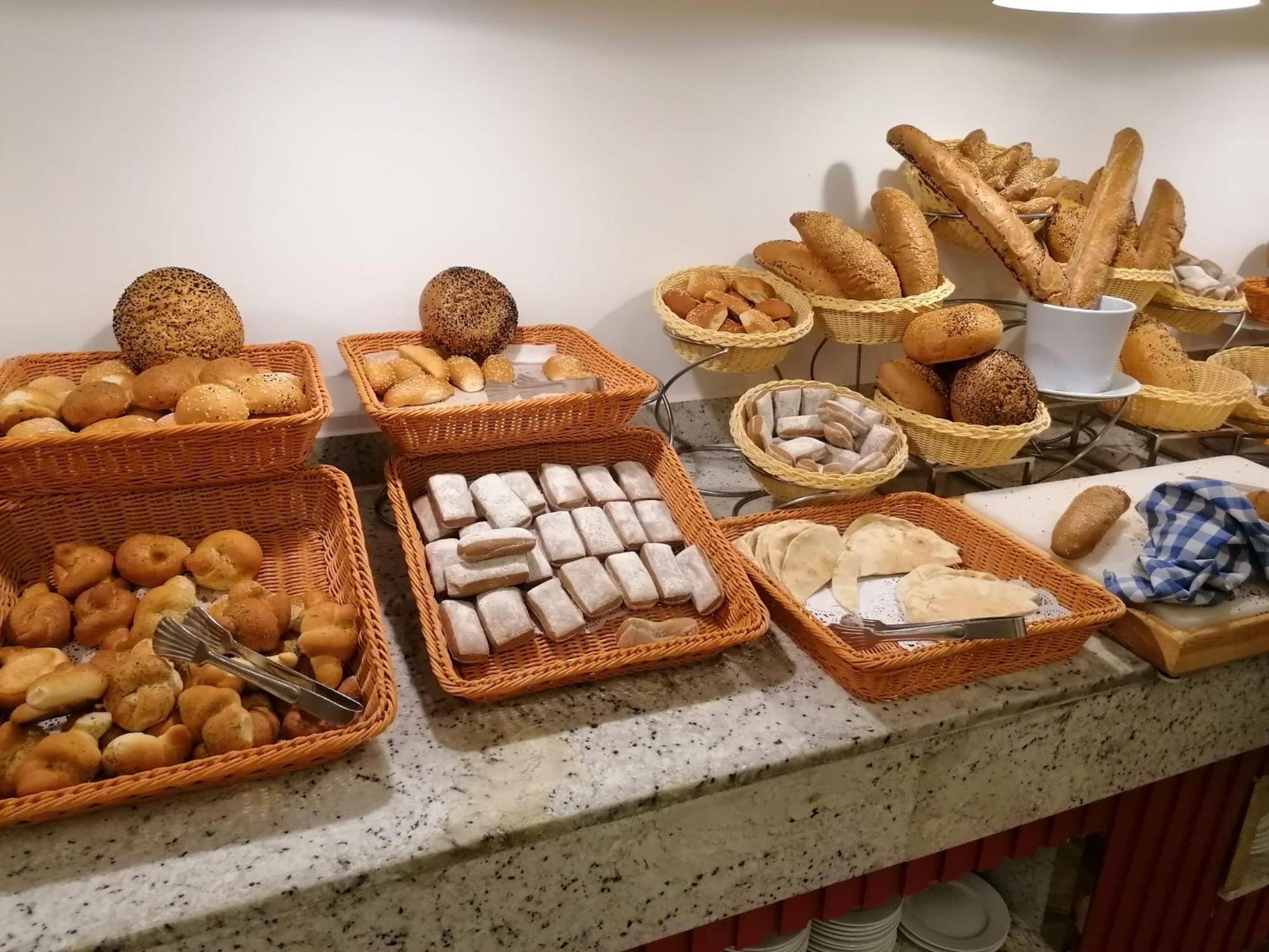 Hotel Apartments Villaggio Dei Fiori 4 Stars Luxury - Great Family Resort - Pet Friendly - With Hypermarket - Delivery Restaurant-Pizzeria - Room Breakfast With Supplement - Ultra Fast Wi-Fi - Play Area For Children - Olympic Swimming Pool - Parking 卡奥莱 外观 照片