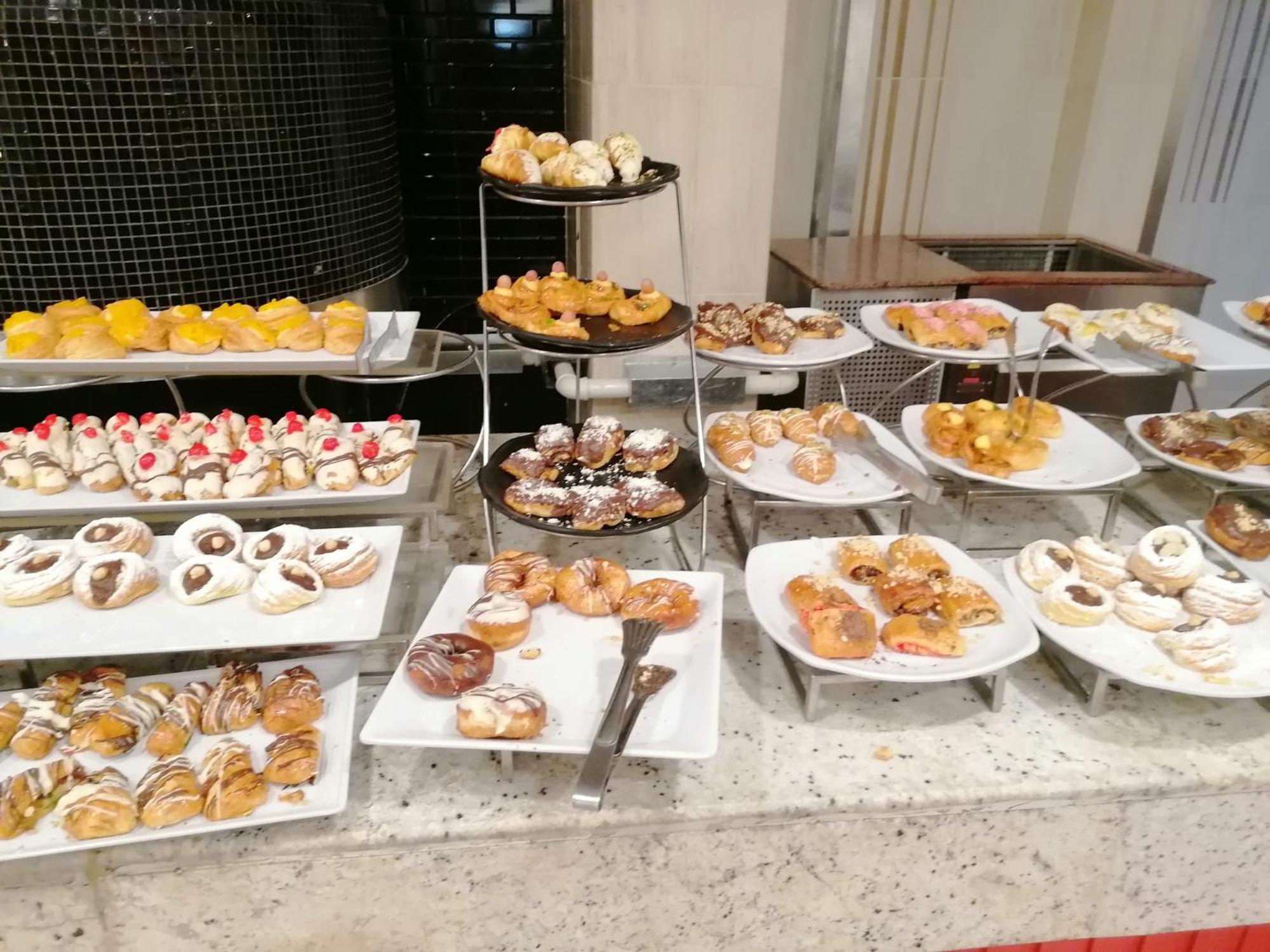 Hotel Apartments Villaggio Dei Fiori 4 Stars Luxury - Great Family Resort - Pet Friendly - With Hypermarket - Delivery Restaurant-Pizzeria - Room Breakfast With Supplement - Ultra Fast Wi-Fi - Play Area For Children - Olympic Swimming Pool - Parking 卡奥莱 外观 照片