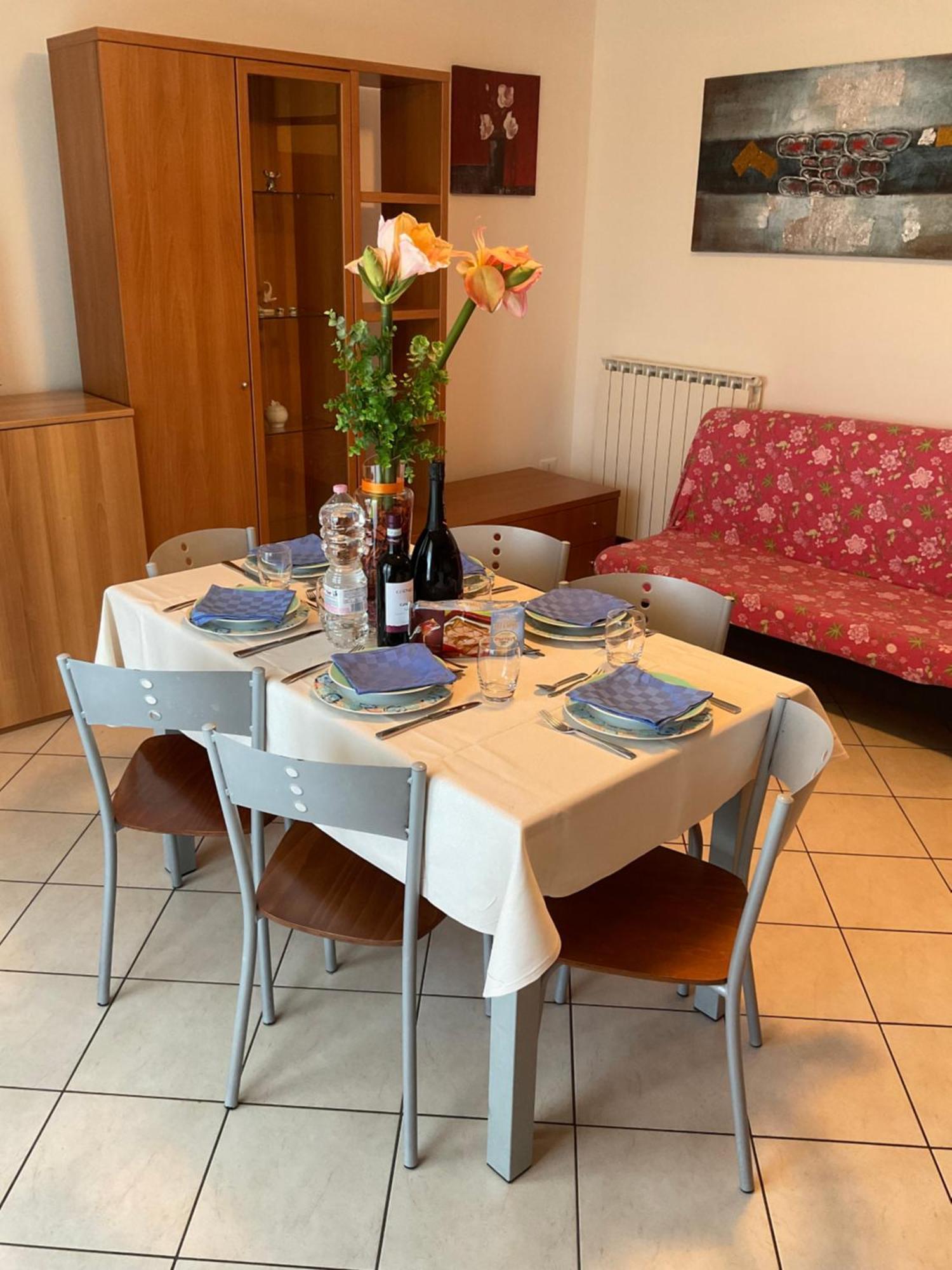 Hotel Apartments Villaggio Dei Fiori 4 Stars Luxury - Great Family Resort - Pet Friendly - With Hypermarket - Delivery Restaurant-Pizzeria - Room Breakfast With Supplement - Ultra Fast Wi-Fi - Play Area For Children - Olympic Swimming Pool - Parking 卡奥莱 外观 照片