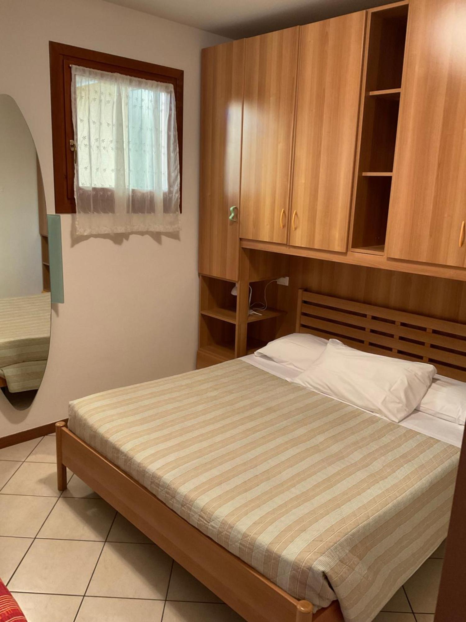 Hotel Apartments Villaggio Dei Fiori 4 Stars Luxury - Great Family Resort - Pet Friendly - With Hypermarket - Delivery Restaurant-Pizzeria - Room Breakfast With Supplement - Ultra Fast Wi-Fi - Play Area For Children - Olympic Swimming Pool - Parking 卡奥莱 外观 照片